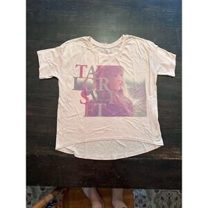 2012 Taylor swift Red Era Pink T-shirt Size Small Spell out portrait Soft hi-low